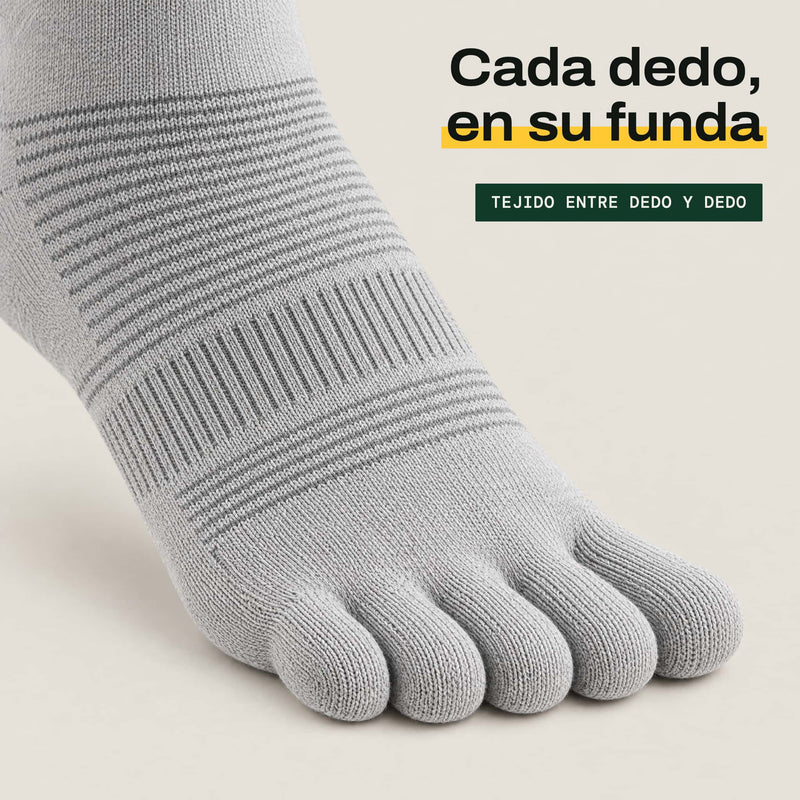 Pie con el calcetín VEREDA visto de frente: cada dedo en su funda